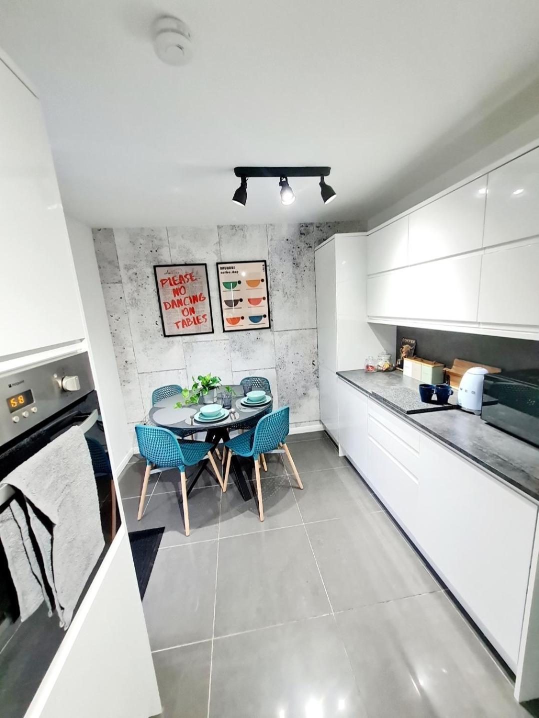 Apartmán Bright 3Br Walking Distance To Town - Free Parking Glasgow Exteriér fotografie